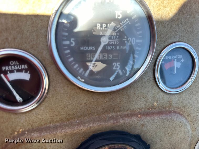 image for item NT9132 1969 Massey Ferguson  165 tractor