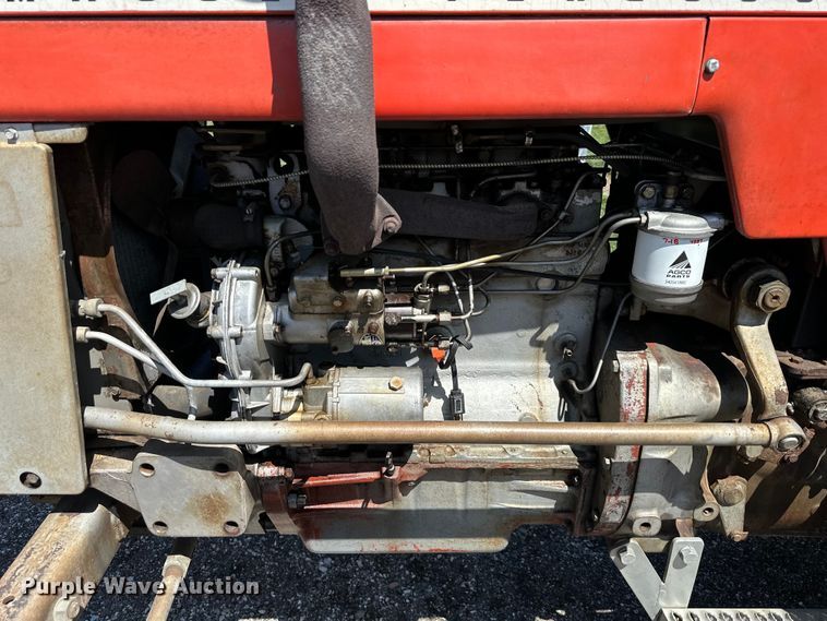 image for item NT9132 1969 Massey Ferguson  165 tractor