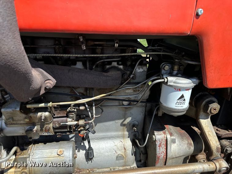 image for item NT9132 1969 Massey Ferguson  165 tractor