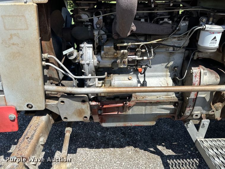 image for item NT9132 1969 Massey Ferguson  165 tractor