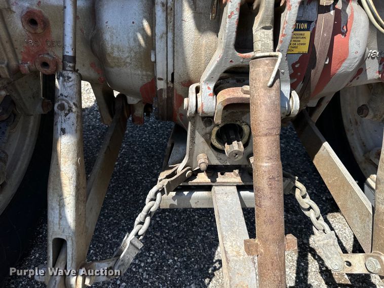 image for item NT9132 1969 Massey Ferguson  165 tractor