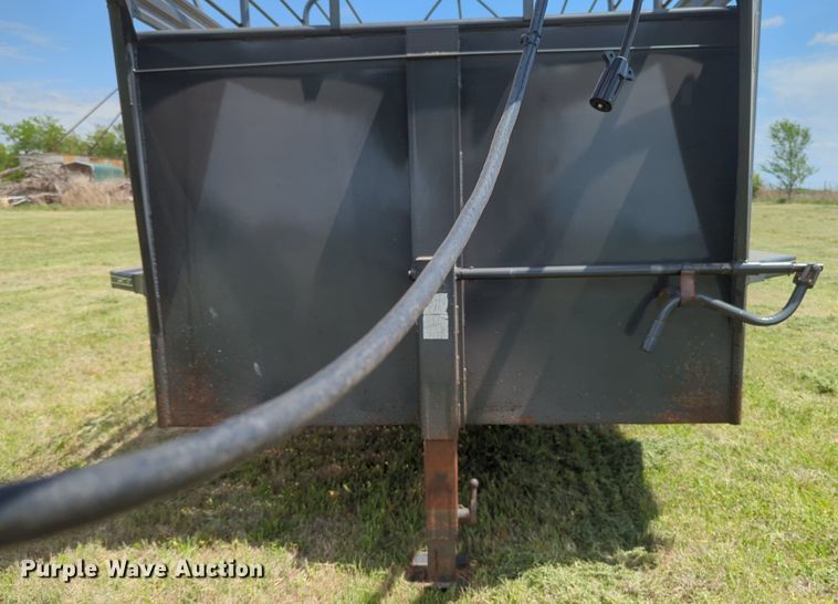 image for item NZ9632 2013 WW livestock trailer