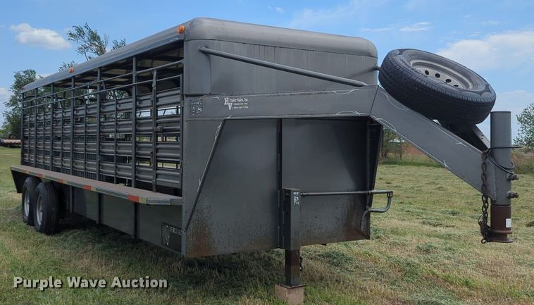 image for item NZ9633 2000 WW livestock trailer