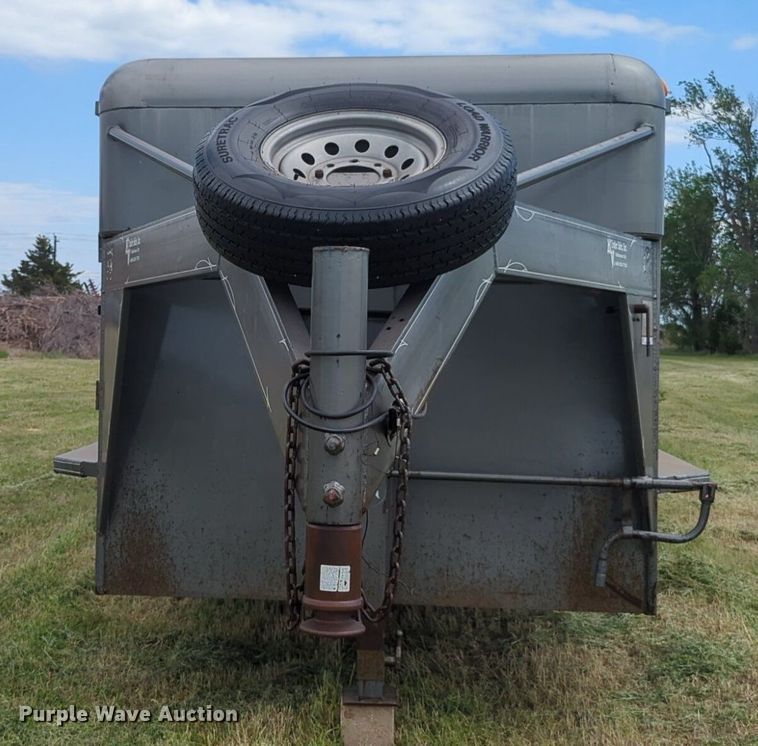 image for item NZ9633 2000 WW livestock trailer