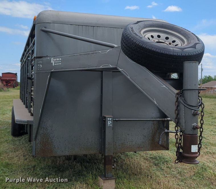image for item NZ9633 2000 WW livestock trailer