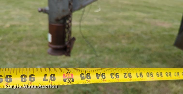 image for item NZ9633 2000 WW livestock trailer