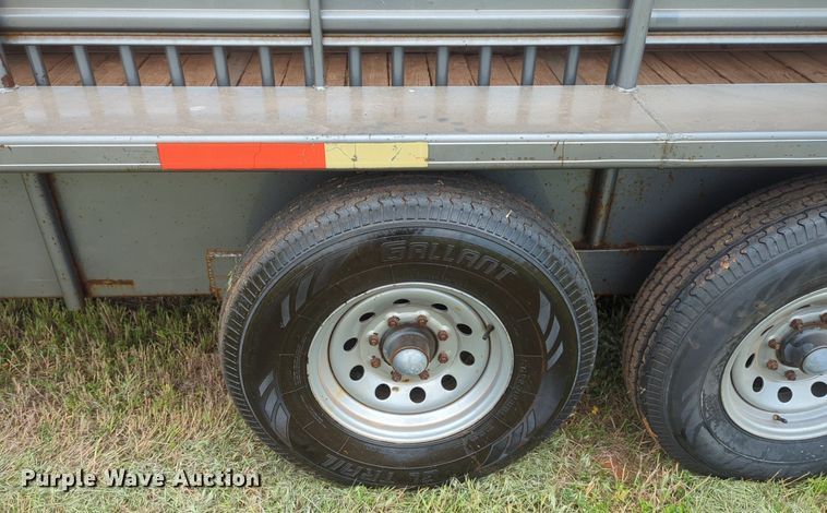 image for item NZ9633 2000 WW livestock trailer