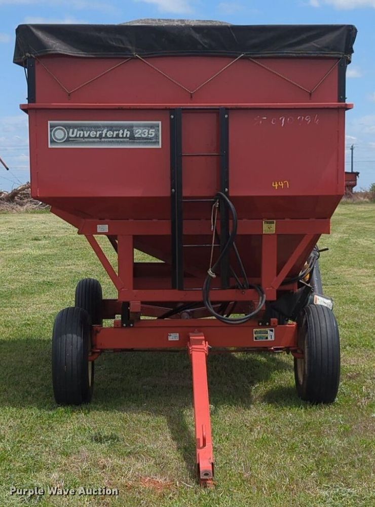 image for item NZ9634 Unverferth 235 grain cart