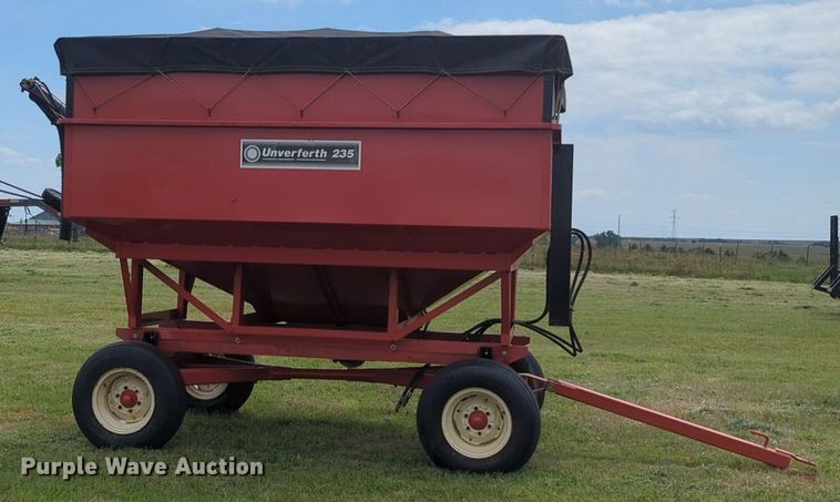 image for item NZ9634 Unverferth 235 grain cart