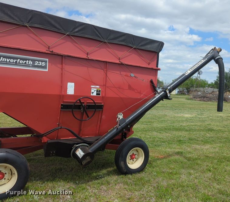 image for item NZ9634 Unverferth 235 grain cart