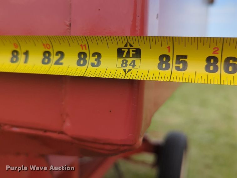 image for item NZ9634 Unverferth 235 grain cart