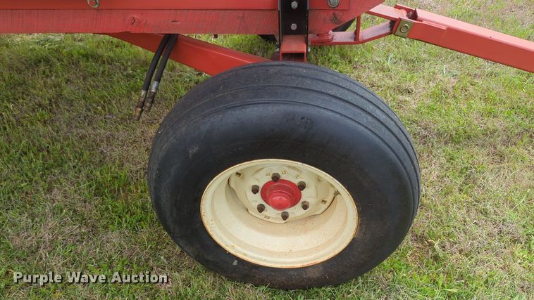 image for item NZ9634 Unverferth 235 grain cart