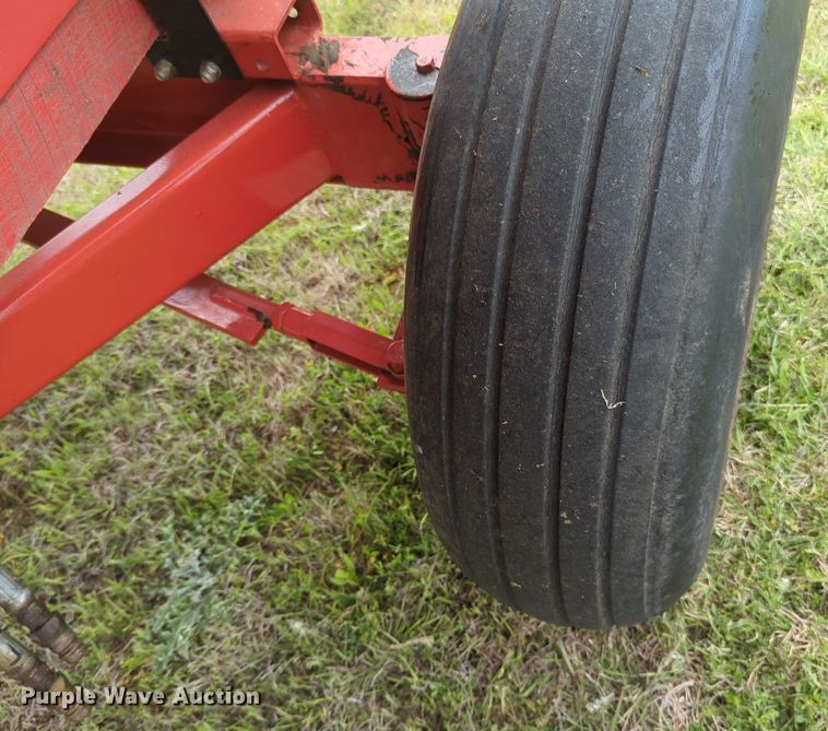 image for item NZ9634 Unverferth 235 grain cart