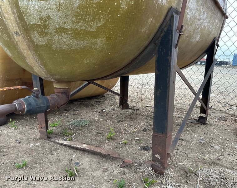 image for item OE9076 (2) fiberglass tanks