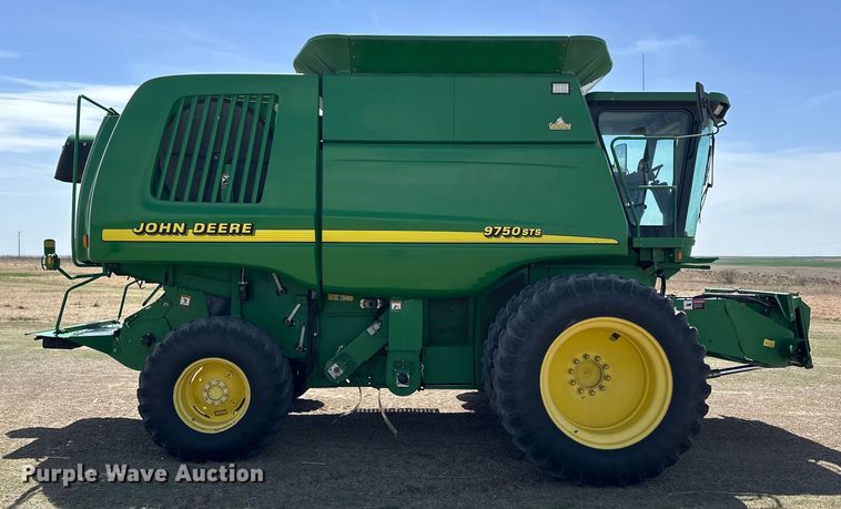 image for item OE9106 2000 John Deere 9750STS combine