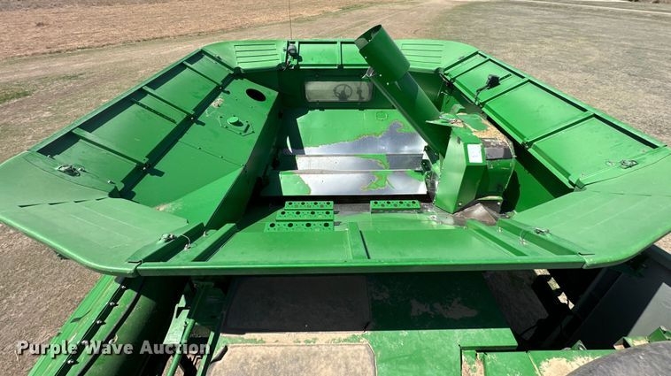 image for item OE9106 2000 John Deere 9750STS combine