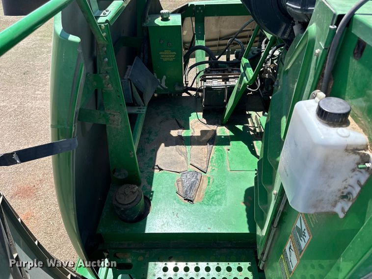 image for item OE9106 2000 John Deere 9750STS combine