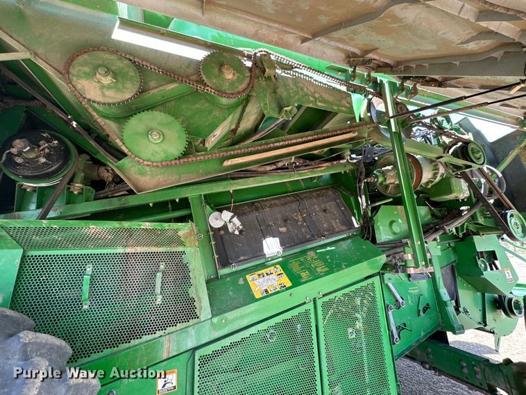 image for item OE9106 2000 John Deere 9750STS combine