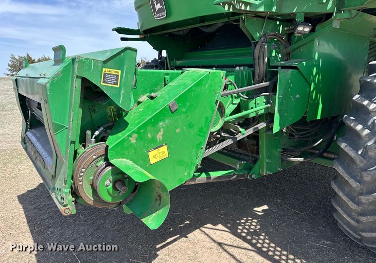 image for item OE9106 2000 John Deere 9750STS combine