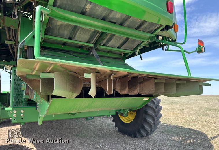 image for item OE9106 2000 John Deere 9750STS combine
