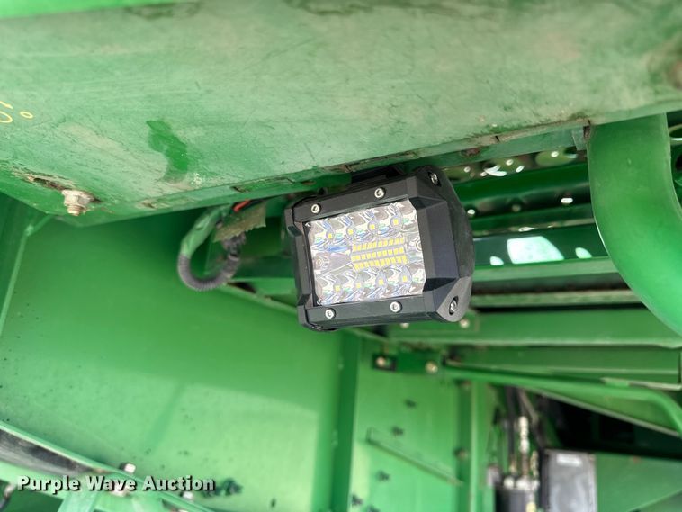 image for item OE9106 2000 John Deere 9750STS combine