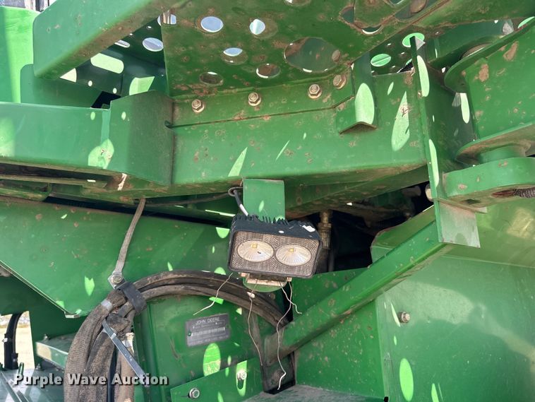 image for item OE9106 2000 John Deere 9750STS combine