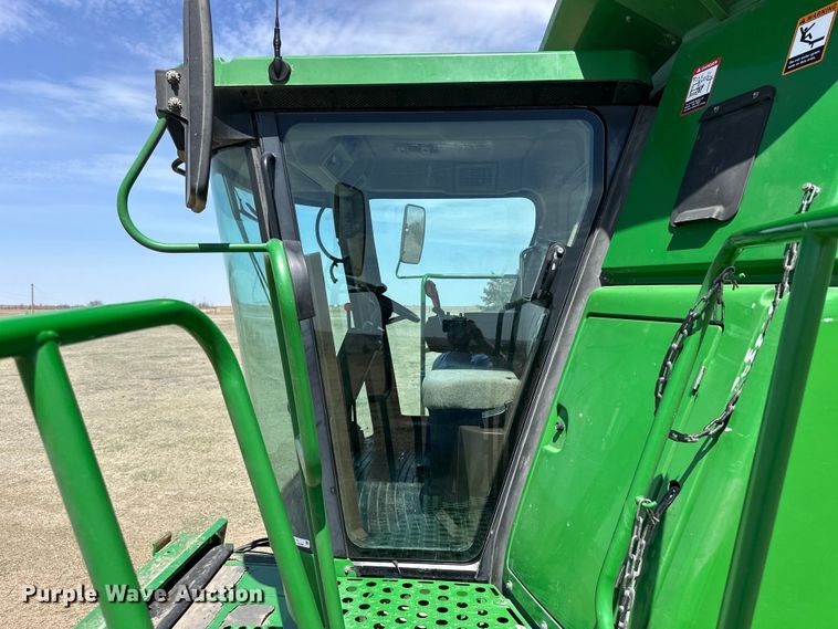 image for item OE9106 2000 John Deere 9750STS combine
