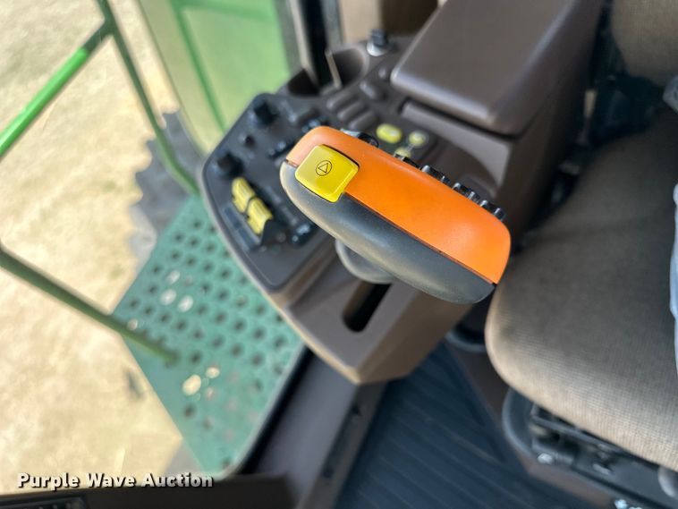 image for item OE9106 2000 John Deere 9750STS combine