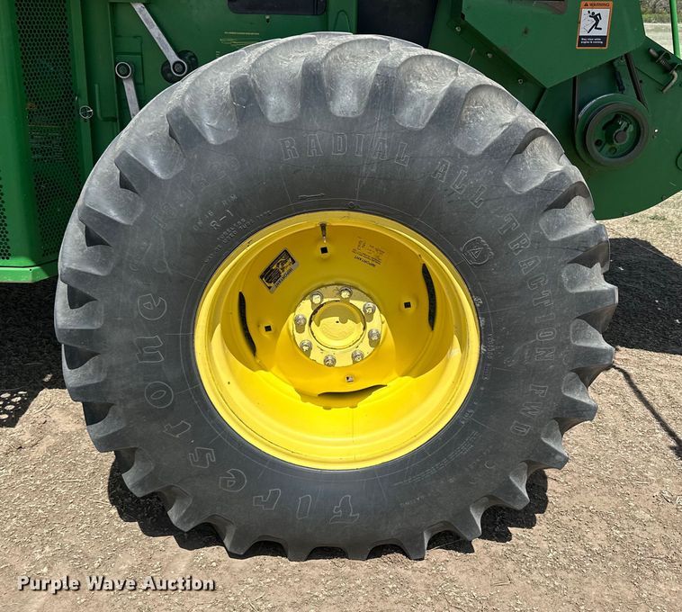 image for item OE9106 2000 John Deere 9750STS combine