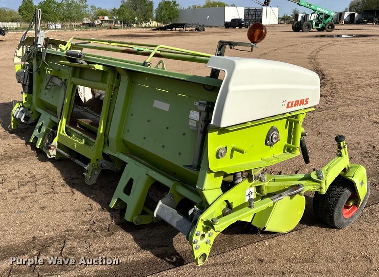 image for item OI9074 2015 Claas 135 pickup head