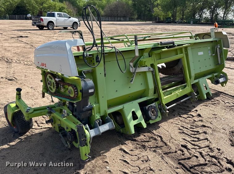 image for item OI9074 2015 Claas 135 pickup head