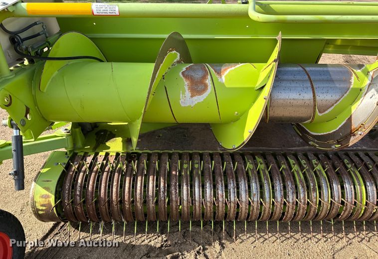 image for item OI9074 2015 Claas 135 pickup head