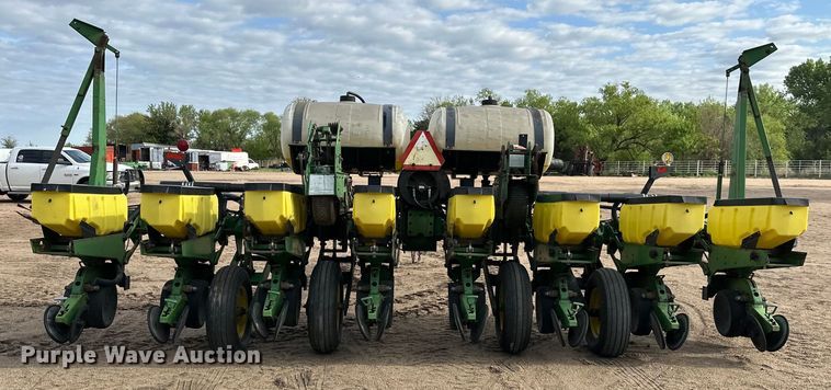 image for item OI9076 John Deere 1760 Conservation planter