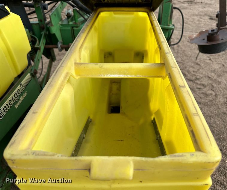 image for item OI9076 John Deere 1760 Conservation planter