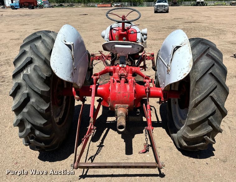 image for item OI9081 1948 Ford 8N tractor