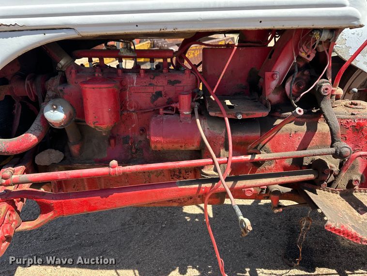 image for item OI9081 1948 Ford 8N tractor