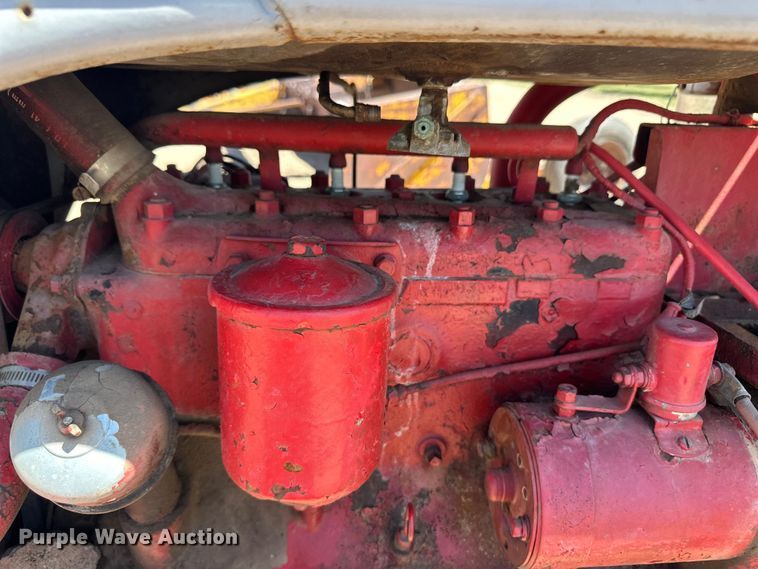 image for item OI9081 1948 Ford 8N tractor