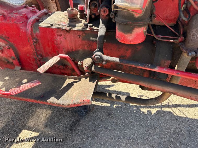 image for item OI9081 1948 Ford 8N tractor