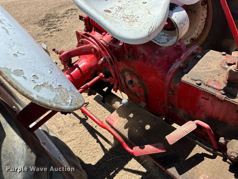 image for item OI9081 1948 Ford 8N tractor