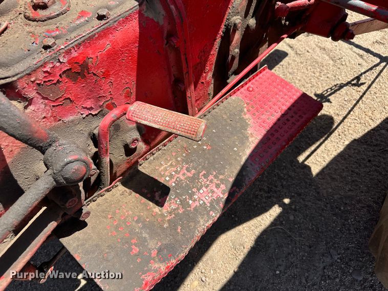 image for item OI9081 1948 Ford 8N tractor