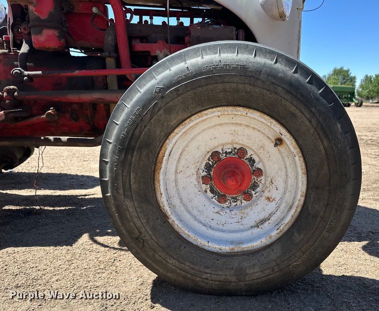 image for item OI9081 1948 Ford 8N tractor