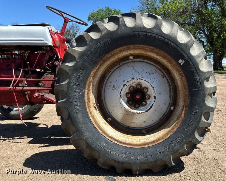 image for item OI9081 1948 Ford 8N tractor
