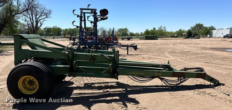 image for item OI9086 John Deere 530 implement dolly
