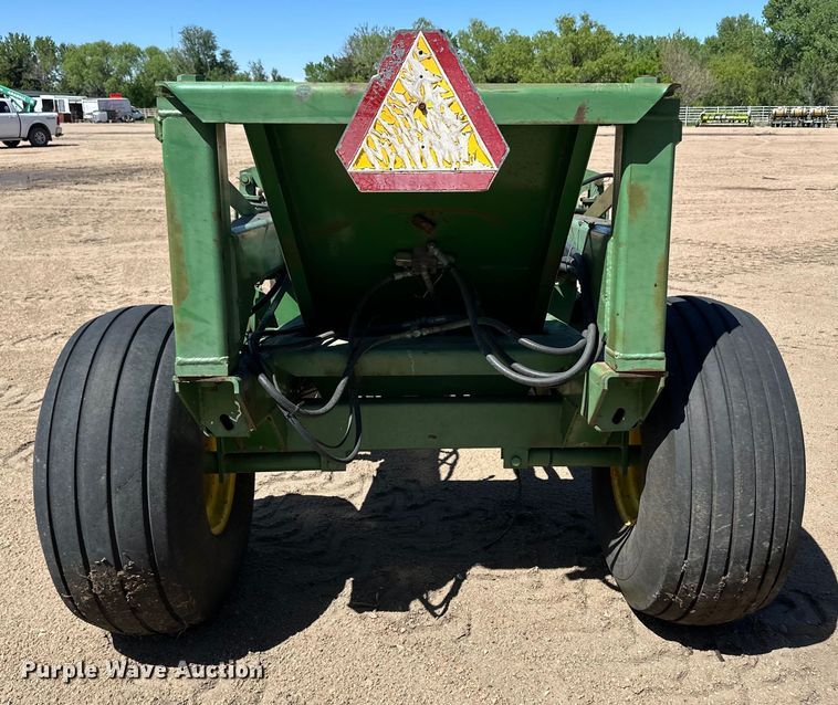 image for item OI9086 John Deere 530 implement dolly