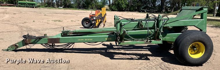 image for item OI9086 John Deere 530 implement dolly