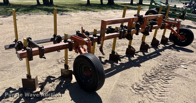 image for item OI9087 Row crop cultivator