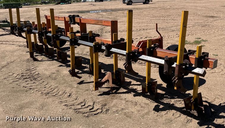 image for item OI9087 Row crop cultivator