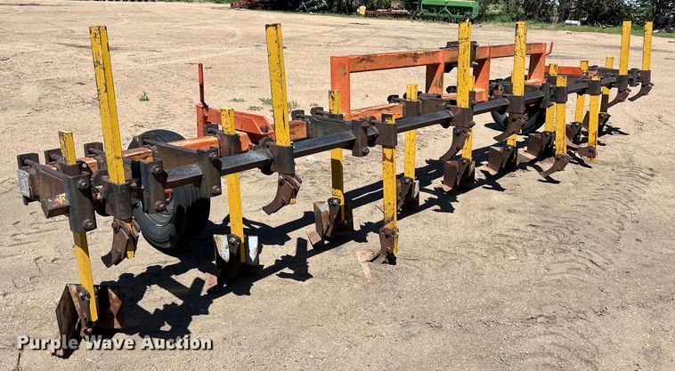 image for item OI9087 Row crop cultivator