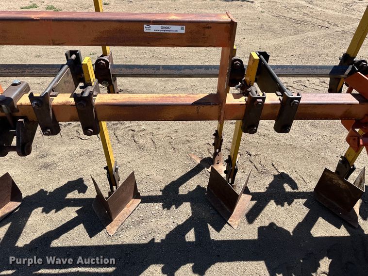 image for item OI9087 Row crop cultivator