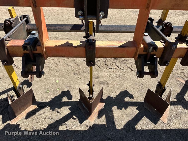 image for item OI9087 Row crop cultivator